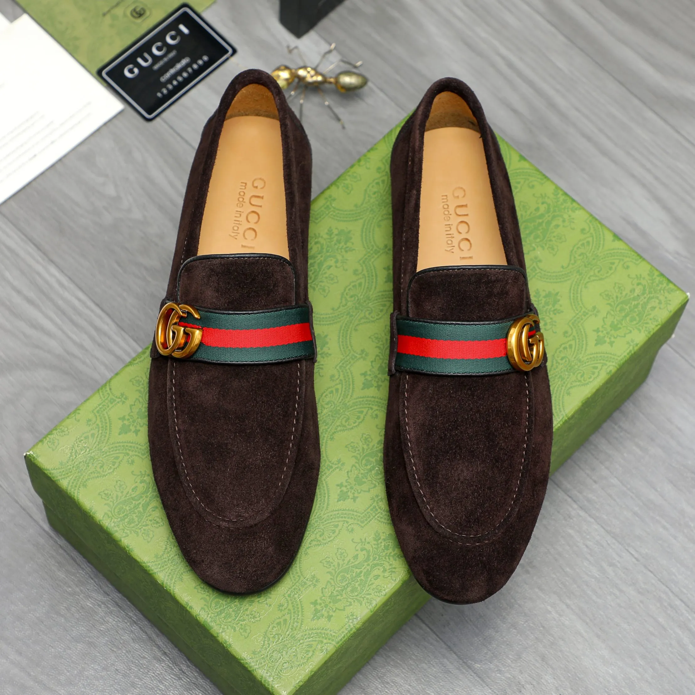 Men's shoes 💰p400 Product trademark: GUCCI "Gucci" business casual leather shoes Regular size: 38-46 (38.45.46 is custom-made and non-returnable) Product material: Selected suede cowhide with webbing upper, cowhide lining, original rubber outsole